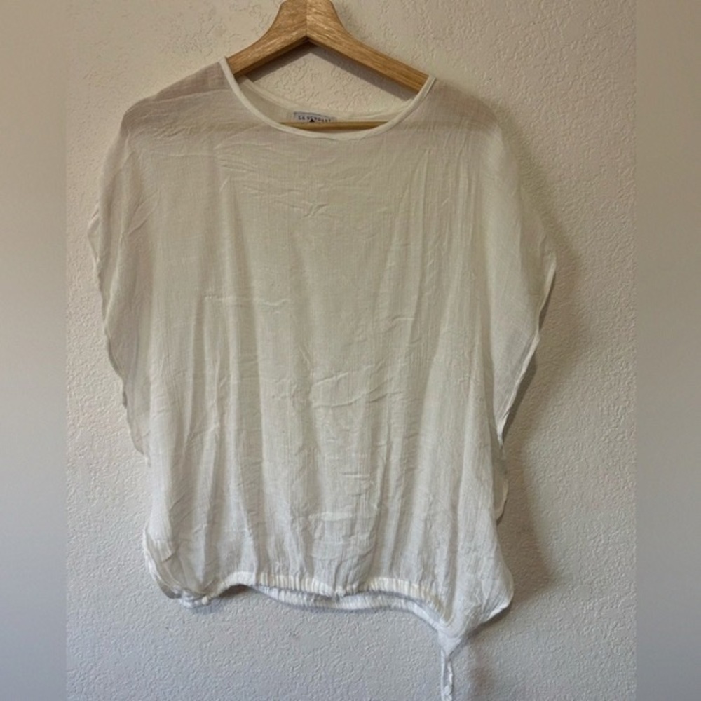 Lightweight White Women’s Blouse - Casual Tie Hem